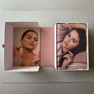 NEW Rare Beauty Find Comfort Pr Box